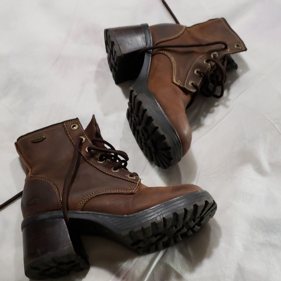 sketchers leather boots